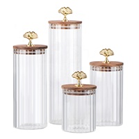Toples kaca borosilikat tinggi dengan tutup kayu acacia pegangan logam pada tutup toples penyimpanan kaca untuk kue kopi kacang