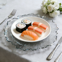 Assiette de présentation durable, transparente, texturée rayonnante effet soleil, style moderne classique, avec bordure dorée ondulée festonnée, pour mariage, banquet, fête, table