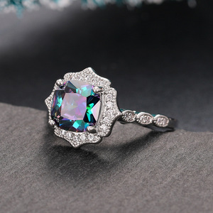 Anello con Design Floreale, Stile Colorato, Anello da Dito per Donne - Product Image 2