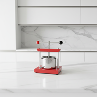 Commerciële 5L houten spiraalvormige tafelmodel sapcentrifuge, eenvoudig te monteren en te bedienen, voor restaurants, fruit, groenten en cider.