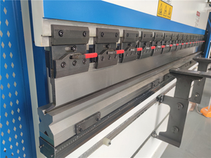 เครื่องดัดแบบกด 200T 300T พร้อมระบบ Delem DA53T สำหรับการผลิตสแตนเลส อุปกรณ์ครัว ประตู หน้าต่าง และกรอบ - Product Image 5