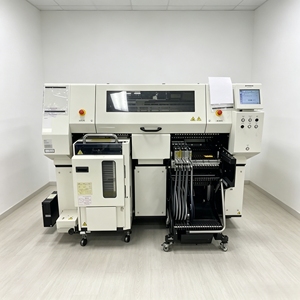 เครื่องประกอบชิ้นส่วน Panasonic AM100 มือสอง แบบ Pick and Place รองรับการประกอบสองแถว  สามารถประกอบชิ้นส่วนขนาดใหญ่ได้หลากหลายประเภท พร้อมมอเตอร์ปั๊มและลูกปืนประกอบอัตโนมัติ - Product Image 4