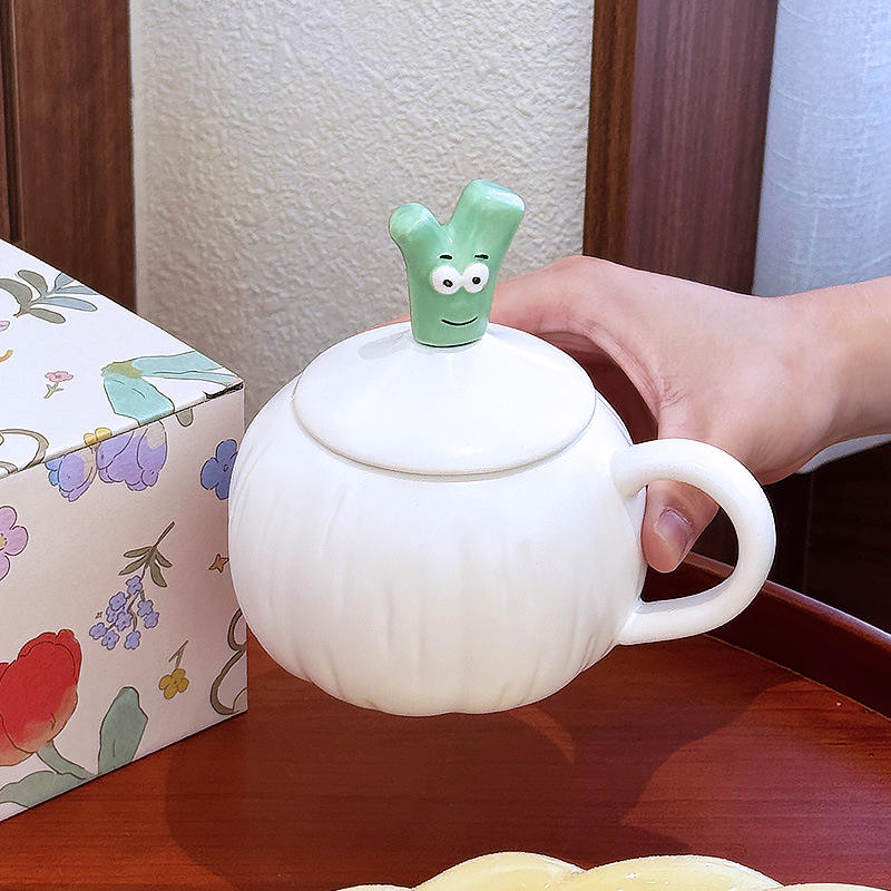 สีขาว (ฝาถ้วยและช้อน)