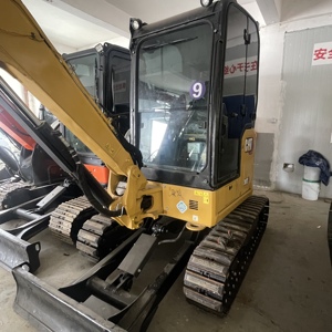 รถขุดขนาดเล็ก CAT 303 มือสอง 3 ตัน รถขุดไฮดรอลิกแบบตีนตะขาบ เครื่องจักรก่อสร้างขนาดกะทัดรัด - Product Image 1