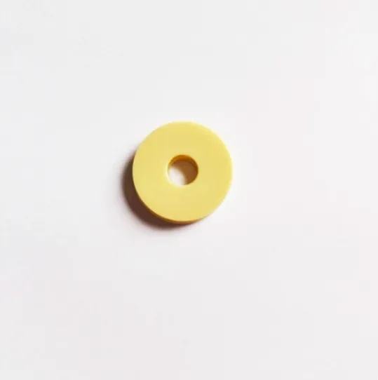 สีเหลือง