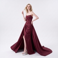 Robe de soirée élégante bordeaux sans bretelles avec corsage corset, appliques florales 3D, fente haute, en satin, pour bal de promo, pour femme 2026