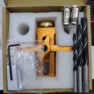 Plantilla de Montaje Ajustable <span class=keywords><strong>para</strong></span> Puertas de Armario con 3 Brocas, Herramientas Manuales, Posicionamiento Auxiliar Preciso, Herrajes <span class=keywords><strong>para</strong></span> Armario <span class=keywords><strong>para</strong></span> Trabajos de <span class=keywords><strong>Madera</strong></span> DIY - Product Image 2