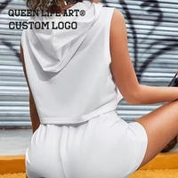 Trajets verdoyants. T-shirt en coton et élasthanne pour femme, design imprimé en 3D personnalisé, haut court en denim avec trou et bandage pour l'été