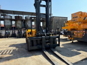 Chariot élévateur d'occasion TCM FD160 de 16 tonnes, structure solide, haute stabilité pour les travaux lourds - Product Image 6