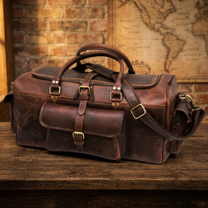 Sac de voyage de luxe sportif pour les voyageurs aventureux, durable, léger, grand, imperméable, écologique, en cuir véritable - Product Image 1