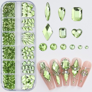 Decoraciones de Uñas con Diamantes de Fondo Plano en Forma de Gota de Agua, Paquete de 12 Unidades, Venta Caliente - Product Image 1