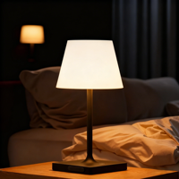 Lampe de table LED à commande tactile, étanche IP54, à intensité variable, avec logo personnalisé, pour hôtel, vente chaude de l'usine Coolqing