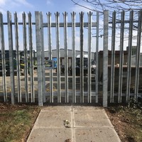 Valla de Palisadas de Barra Plana Resistente con Larga Vida Útil para Reducir Desperdicios
