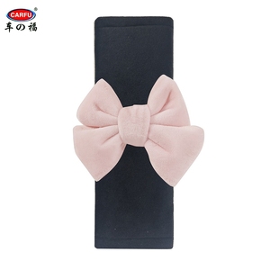 Protector de Cinturón de Seguridad para Auto con Lazo Adorable, Universal, de Felpa Suave, Alivia la Presión en el Cuello - Product Image 5