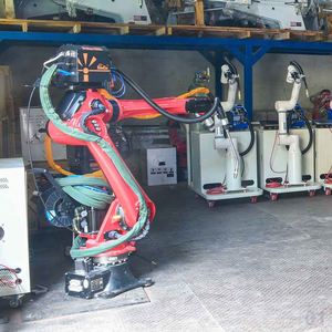 Vente en gros de bras robotisé articulé pour soudage, machine de soudage automatisée avec positionneur, 6 axes, MIG MAG, ligne de production standard pour l'automobile - Product Image 1