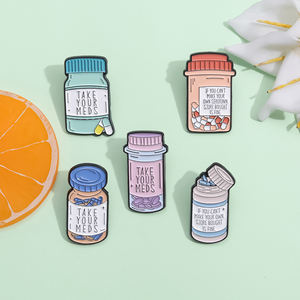 Sevimli karikatür ilaç şişe emaye pimleri ilaçlarınızı almak için yaka rozeti broşlar Pot Pin takı aksesuarları hediye sırt çantası - Product Image 5