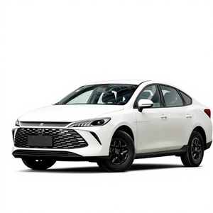 BYD Qin PLUS DM-i 2026, Sedán Compacto con Autonomía EV de 128 km, Híbrido Enchufable, Bajo Consumo de Combustible, Disponible en Stock, Admite Compras al por Mayor - Product Image 1