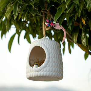 Grande Rifugio Rinfrescante per Criceti in Materiale Ceramico Ecologico a Forma di Casa - Product Image 4