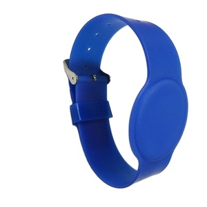 Pulseras RFID ajustables numeradas impermeables de silicona de goma promocionales al por mayor para casilleros de piscina de gimnasio - Product Image 3