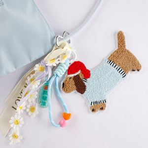 Patch brodé en tissu polyester motif chiot de dessin animé mignon et burger, accessoire pendentif en corde tressée, pendentif de sac de niche, porte-clés - Product Image 4