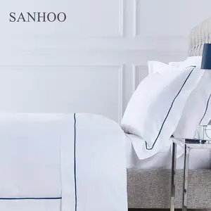Комплект постельного белья SANHOO, 4 предмета, белая простыня с вышитыми полосками