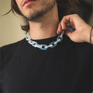 Commercio all'ingrosso collana di gioielli a catena cubana in acrilico trasparente in resina Rock Punk a catena lunga girocollo ciondolo per uomo e donna - Product Image 2