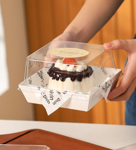 Bandeja Cuadrada para Pastelitos para Llevar al por Mayor con Tapa Transparente Antivaho de PET para Tiramisú, <span class=keywords><strong>Mousse</strong></span>, Fruta y Postres Inflados - Product Image 4