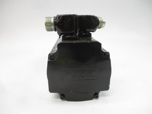 Moteur AC Lexium SH3 SH31003P02F2000 8Nm 480V Triphasé pour Automatisation Industrielle - Product Image 4