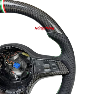 Volante Riscaldato di Lusso in Fibra di Carbonio Personalizzato per Alfa Romeo Giulia Accessorio Interno Auto di Alta Gamma - Product Image 6