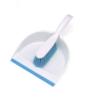 Ensemble pelle et brosse à poussière <span class=keywords><strong>METIS</strong></span> modèle 8053, mini, en plastique, à poils synthétiques, utilisable d'une seule main, avec couleur personnalisée, pour bureau et <span class=keywords><strong>table</strong></span> intérieurs - Product Image 5