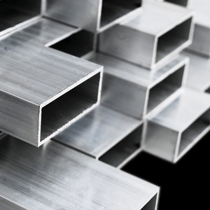 Tubes rectangulaires en aluminium extrudés à coins arrondis, disponibles en différentes tailles, y compris les dimensions 15x45mm - Product Image 3