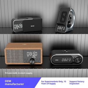 <span class=keywords><strong>Radio</strong></span> Altavoz Retro Portátil con Micrófono Integrado, Ranura para Tarjeta TF, Iluminación LED RGB, Salida de 5W, Uso en Exteriores, Alimentado por Batería - Product Image 4