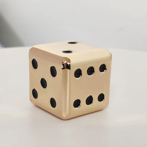 Nuevo producto <span class=keywords><strong>Ideas</strong></span> 2025 Metal logotipo personalizado D6 20MM 25MM 30MM juego <span class=keywords><strong>de</strong></span> dados <span class=keywords><strong>para</strong></span> Navidad aniversario novio novia regalos - Product Image 6