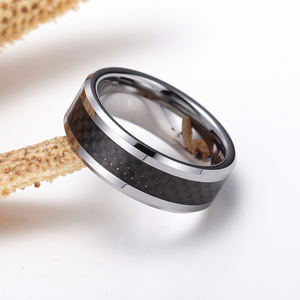 Bijoux de mode pour hommes Bague de mariage en fibre de carbone carbure de tungstène 8mm de haut poli - Product Image 6