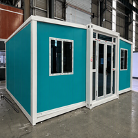 Conteneur préfabriqué isolé et pliable de 20 pieds, extensible, pour hôtel, maison préfabriquée avec deux chambres et un salon