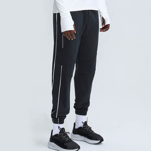 Pantalons de <span class=keywords><strong>jogging</strong></span> décontractés de sport pour hommes de la marque O&M, respirants, à taille élastique, légers, amples, de qualité pour l'extérieur - Product Image 4