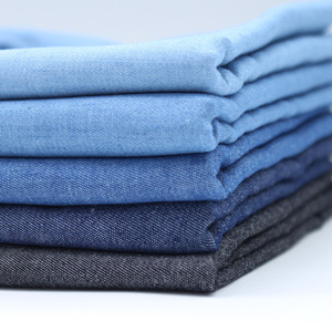 Tela vaquera de sarga teñida con hilo de algodón de 4 oz, lavada, 145 cm de ancho, índigo azul negro, tejido liso sin elasticidad - Product Image 6