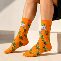 Chaussettes amusantes et personnalisées anti-bactériennes OEM ODM avec logo imprimé sur le dessous pour hommes et femmes, style streetwear décontracté et tendance