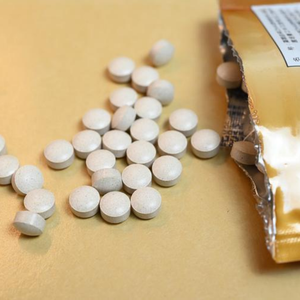 कारखाने की आपूर्ति हलाल प्रमाणित शुद्ध मिट्टी के अर्क पाउडर लुंबरुकिनेसे स्वास्थ्य खाद्य जल में घुलनशील - Product Image 5