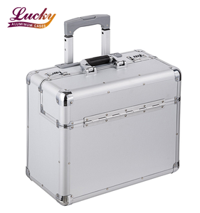 Maletín de aluminio <span class=keywords><strong>con</strong></span> cerradura plateada <span class=keywords><strong>para</strong></span> portátil y documentos Maletín de piloto <span class=keywords><strong>con</strong></span> <span class=keywords><strong>ruedas</strong></span> de aluminio Maletín duro <span class=keywords><strong>con</strong></span> <span class=keywords><strong>ruedas</strong></span> - Product Image 1