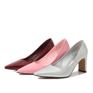 <span class=keywords><strong>Scarpe</strong></span> Estive da <span class=keywords><strong>Donna</strong></span> 2025 Nuove con Punta Affusolata, <span class=keywords><strong>Tacco</strong></span> Grosso, Tomaia in PU, Suola in Gomma, Slip-On di Alta Gamma - Product Image 1