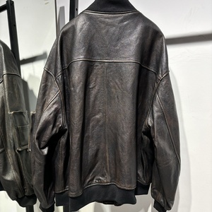 Chaqueta Bomber Extra Grande de Cuero Desgastado Color Negro Carbón para <span class=keywords><strong>Mujer</strong></span> - Product Image 2