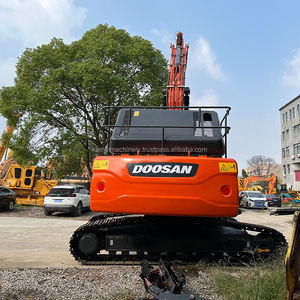 Excavadora Doosan de segunda mano con excelentes componentes originales del núcleo del motor a la venta; DOOSAN, de segunda mano, modelo de excavadora, con base de motor, original, a la venta; DOOSAN, de segunda mano, con el número de piezas en la parte superior - Product Image 3