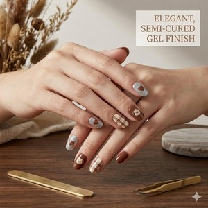 Tiras de <span class=keywords><strong>Uñas</strong></span> de Gel Semicuradas, Resistentes a los Arañazos, Sin Rayos UV, No Tóxicas, con Diseño de Corazón de <span class=keywords><strong>Osito</strong></span> de Peluche a Cuadros Marrón - Product Image 2