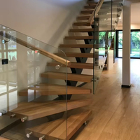 Escalier flottant moderne en bois droit avec marches en verre et éclairage LED pour intérieur