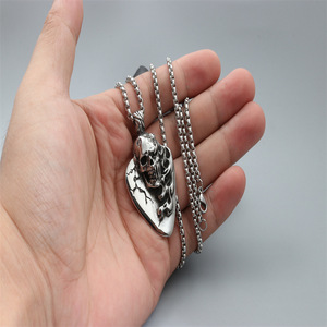 Yunnique Collar con colgante de calavera de acero inoxidable, joyería de moda unisex, regalo - Product Image 2