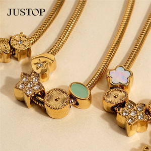 Collar con Colgante de Trébol de Cuatro Hojas, Cadena de Eslabones de Moda, Chapado en Oro y Plata, Acero Inoxidable, Resistente al Agua, Personalizado OEM/Venta al por Mayor - Product Image 1