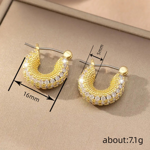 Orecchini a Cerchio con Pavé per Matrimonio, Gioielli Eleganti e Delicati per Donne - Product Image 4