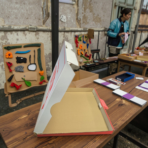 Caja de Pizza Ecológica Fabricada con Materiales Reciclados Biodegradables, Diseño de Logotipo Personalizado Gratuito para Pizzería - Product Image 3