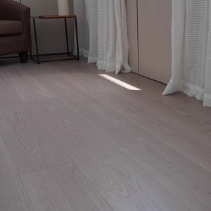 Plancher machiné par chêne blanc gris <span class=keywords><strong>dotan</strong></span> plancher en bois de chêne d'ingénieur de couleur fumé clair - Product Image 3